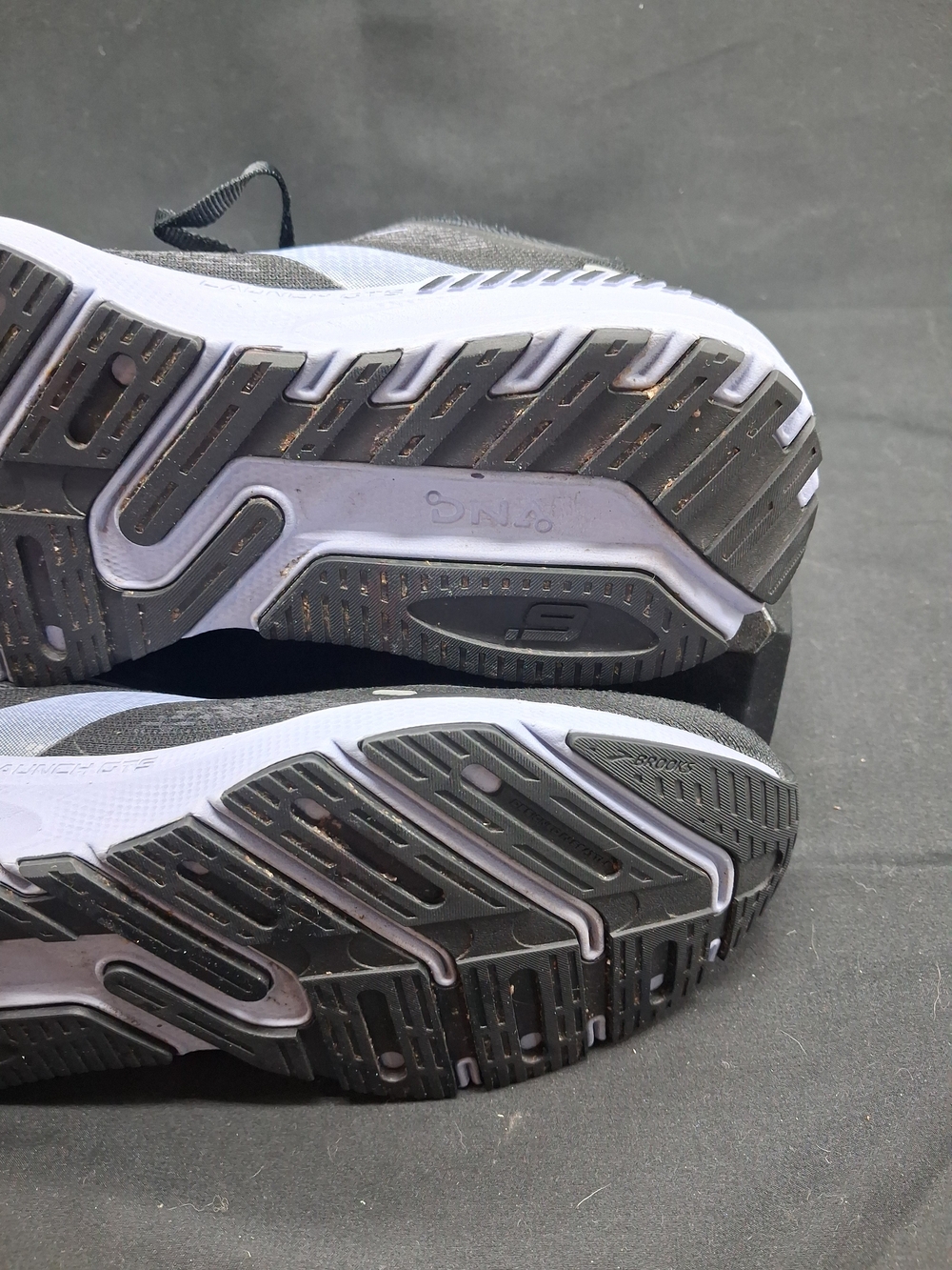 Brooks Launch GTS 9 Black And Purple Women’s Athletic Running Shoes. Size 7 - Picture 12 of 12